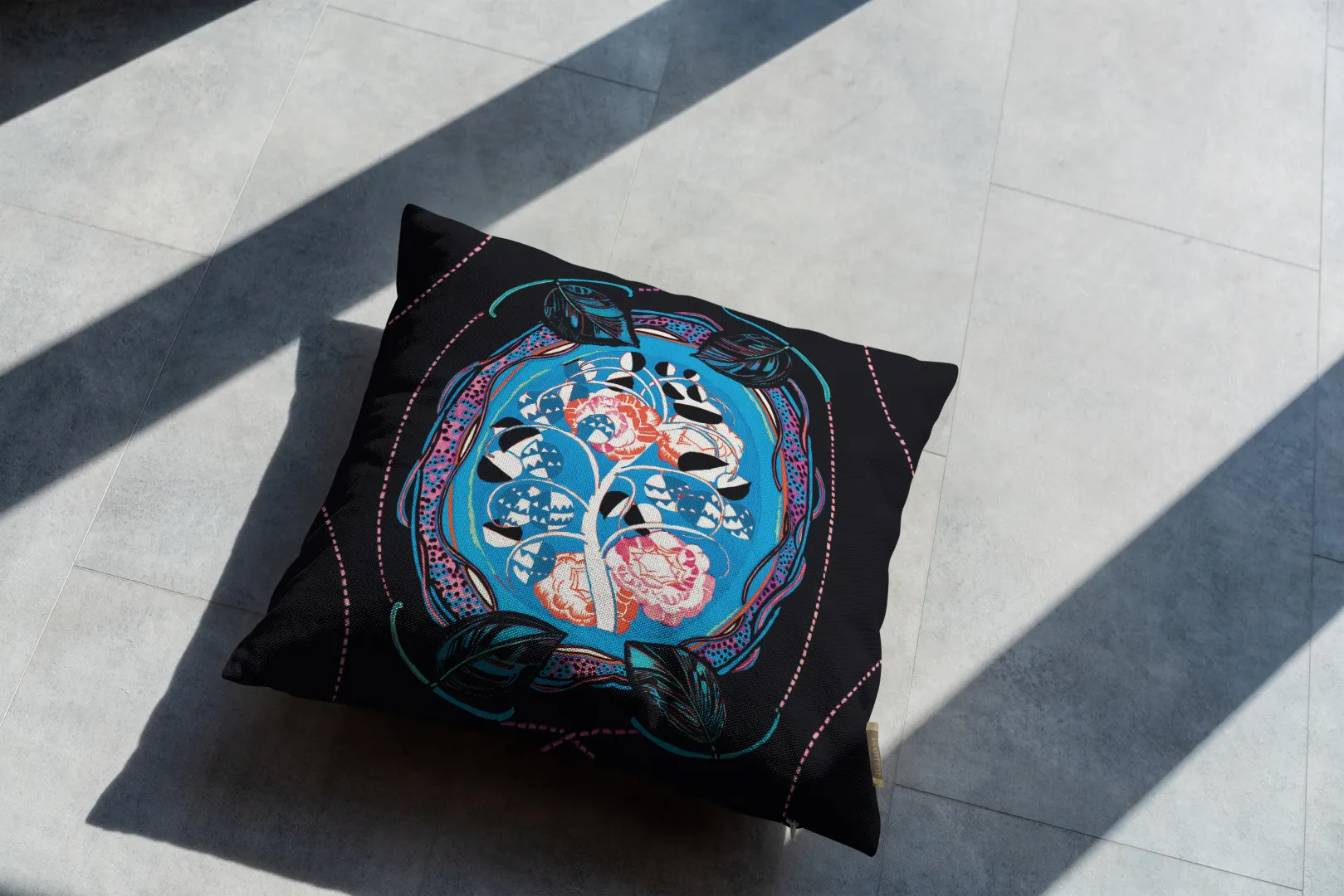 Poduszka - Kwiaty wśród korali - obrazek 3