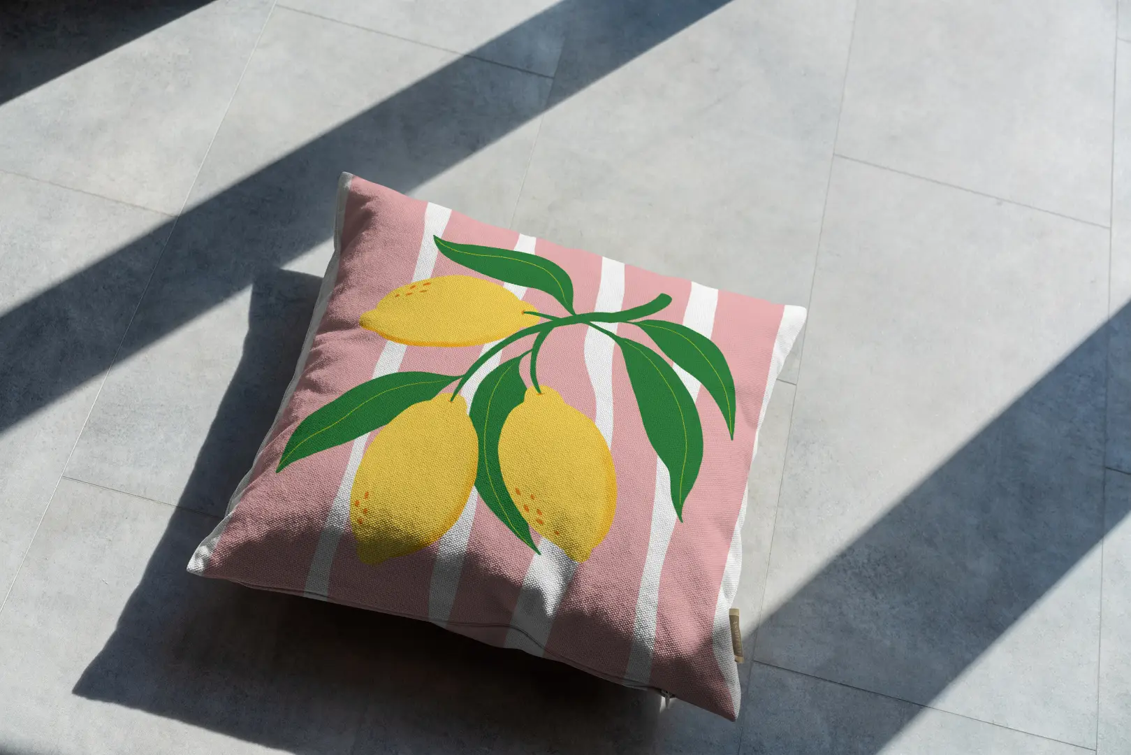 Poduszka - Cytryny i r&oacute;żowe pasy - obrazek 3