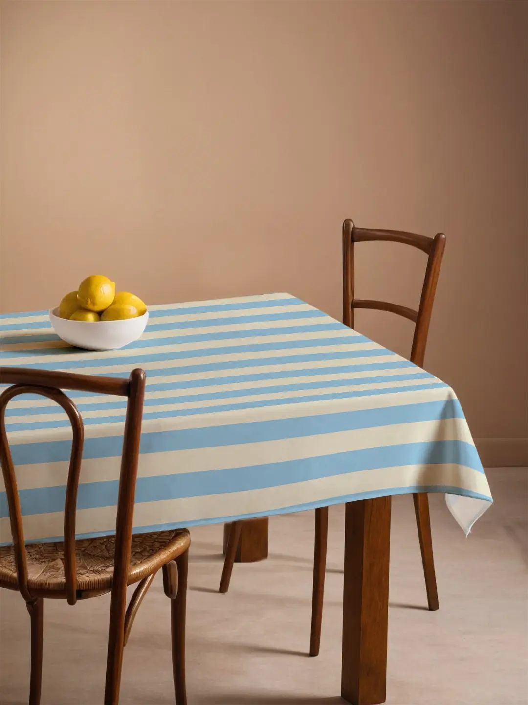Obrus świąteczny klasyczne błękitne pasy 140x220 cm
