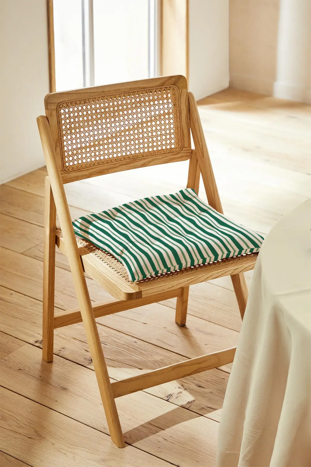 Poduszka świąteczna na krzesło klasyczne zielone świąteczne paski 40x40 cm