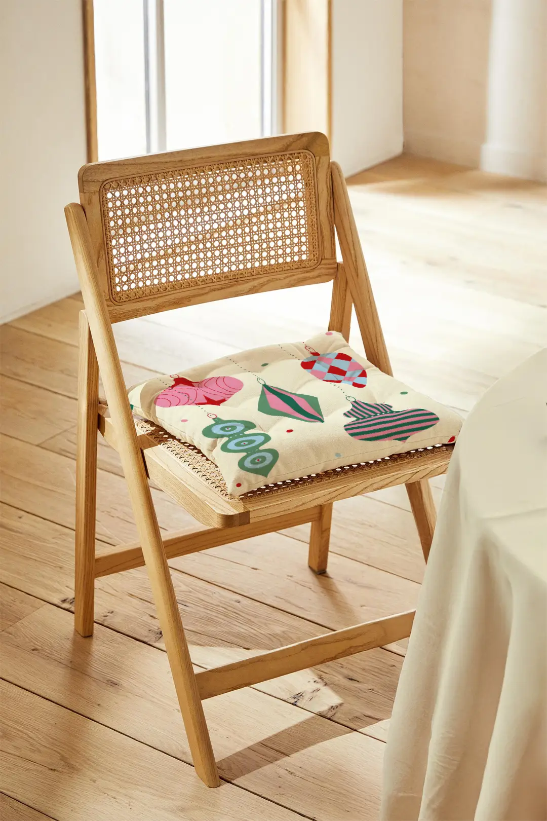 Poduszka świąteczna na krzesło Bombki 40x40 cm