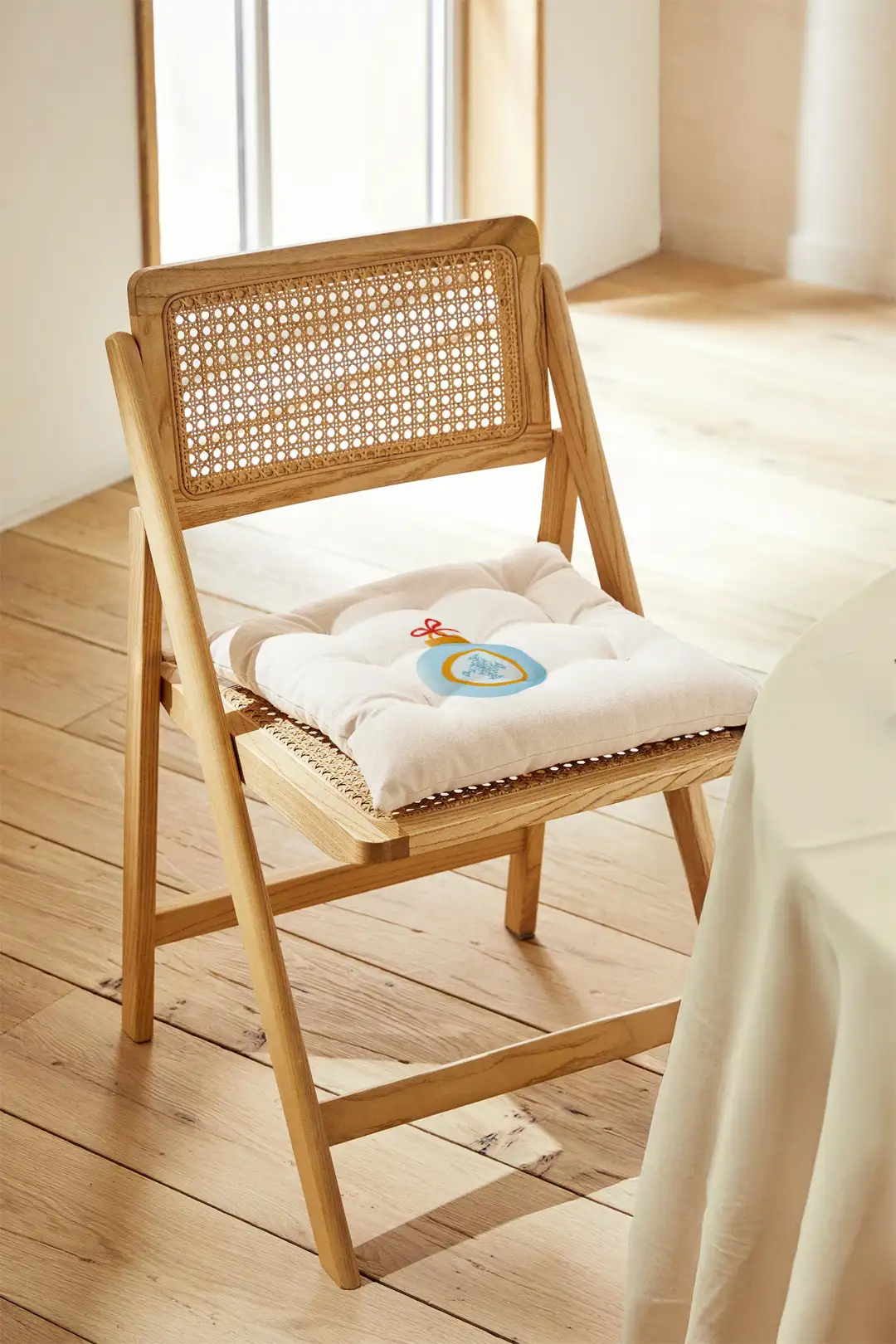 Poduszka świąteczna na krzesło Minimalistyczna bombka 40x40 cm